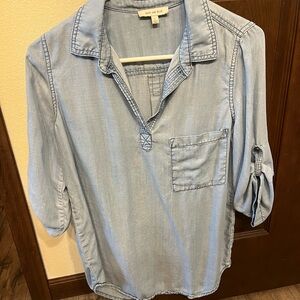 Skies Are Blue denim 3/4 sleeve shirt. Super soft!